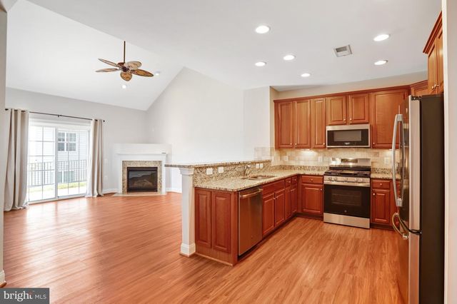 20429 ISLAND WEST SQ, Ashburn, VA 20147