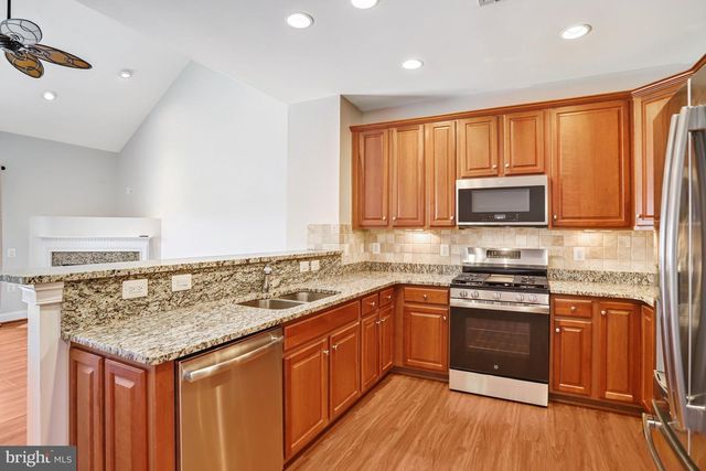 20429 ISLAND WEST SQ, Ashburn, VA 20147