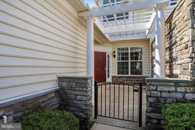 20429 ISLAND WEST SQ, Ashburn, VA 20147