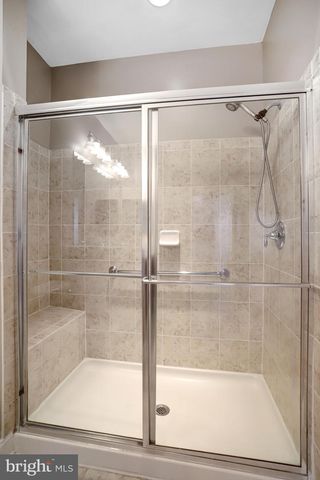 20429 ISLAND WEST SQ, Ashburn, VA 20147