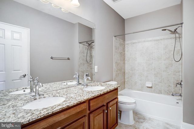20429 ISLAND WEST SQ, Ashburn, VA 20147