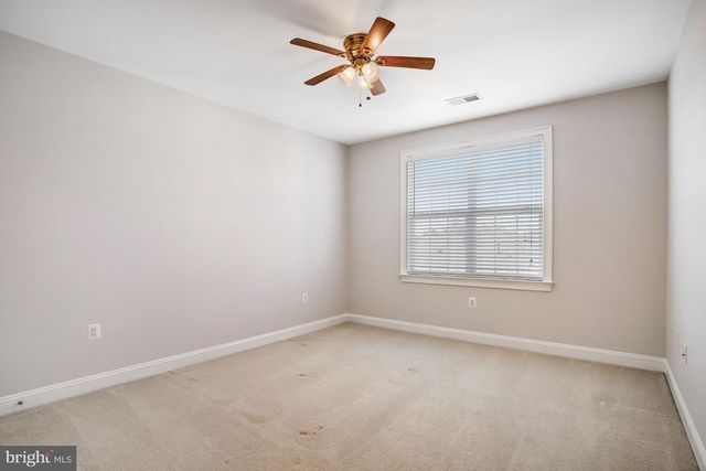 20429 ISLAND WEST SQ, Ashburn, VA 20147