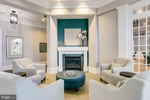 20429 ISLAND WEST SQ, Ashburn, VA 20147