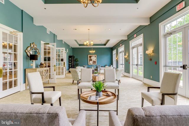 20429 ISLAND WEST SQ, Ashburn, VA 20147