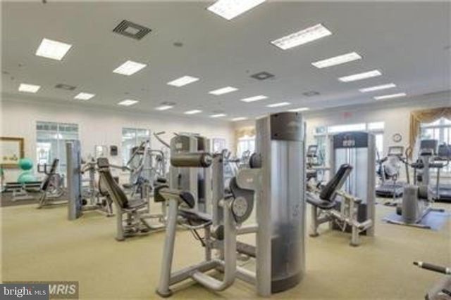 20429 ISLAND WEST SQ, Ashburn, VA 20147