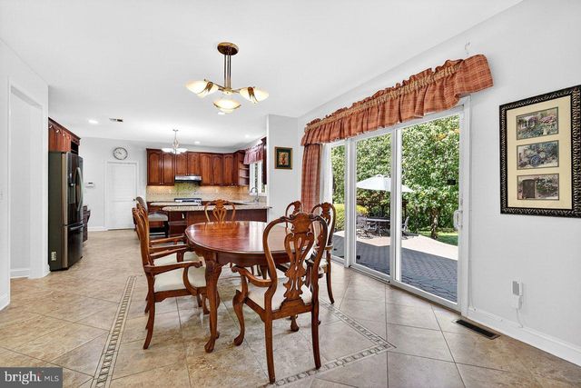 23 ZAITZ FARM RD, West Windsor, NJ 08550