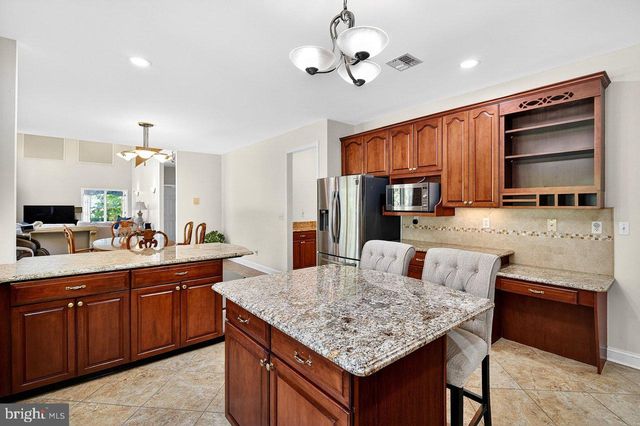 23 ZAITZ FARM RD, West Windsor, NJ 08550