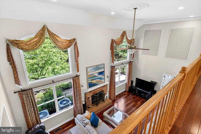 23 ZAITZ FARM RD, West Windsor, NJ 08550