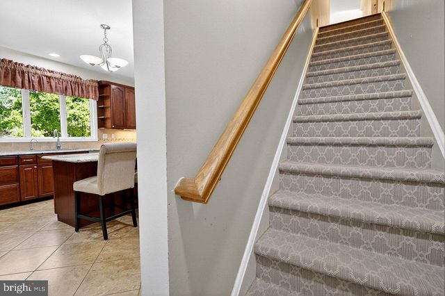 23 ZAITZ FARM RD, West Windsor, NJ 08550