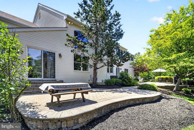 23 ZAITZ FARM RD, West Windsor, NJ 08550