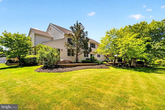 23 ZAITZ FARM RD, West Windsor, NJ 08550