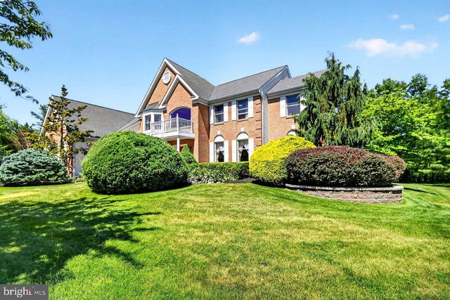 23 ZAITZ FARM RD, West Windsor, NJ 08550