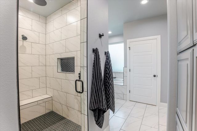 8524 Bronco Drive, Godley, TX 76044