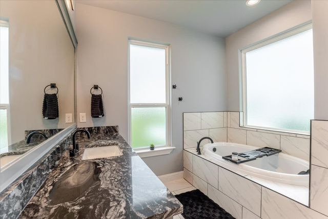 8524 Bronco Drive, Godley, TX 76044