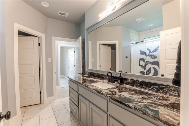 8524 Bronco Drive, Godley, TX 76044
