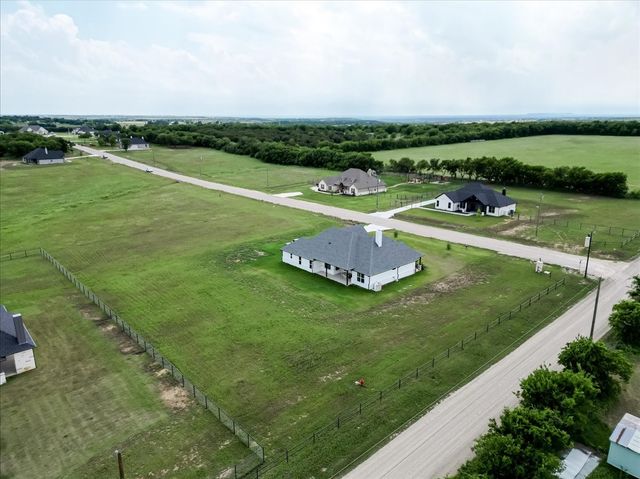 8524 Bronco Drive, Godley, TX 76044