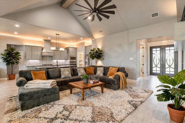 8524 Bronco Drive, Godley, TX 76044