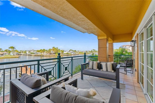 1230 Hillsboro Mile 107, Hillsboro Beach, FL 33062