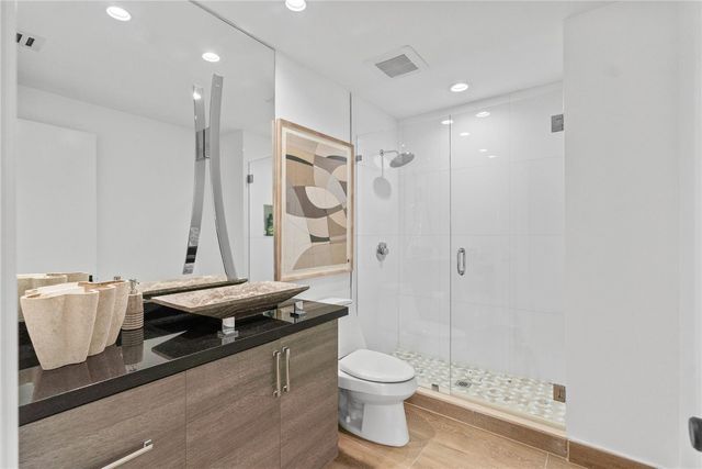 1230 Hillsboro Mile 107, Hillsboro Beach, FL 33062