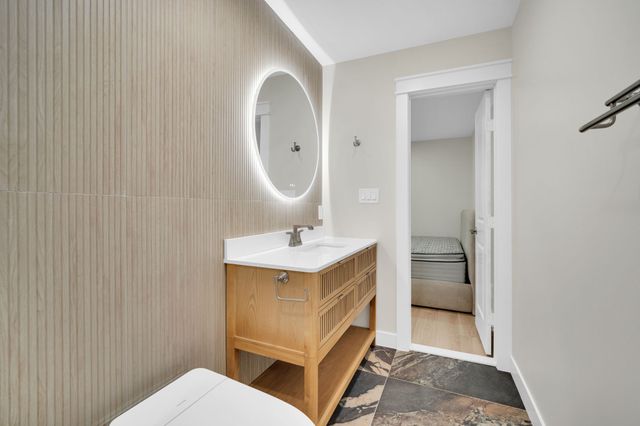 100 N Valley Street, Red Oak, TX 75154