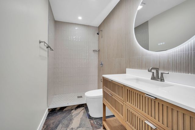 100 N Valley Street, Red Oak, TX 75154