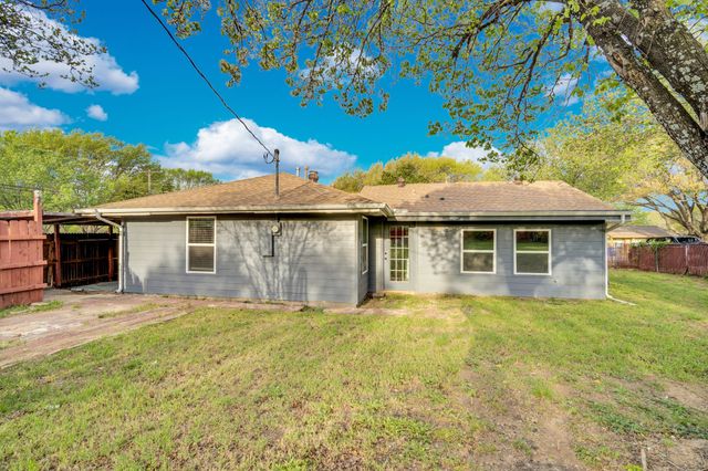 100 N Valley Street, Red Oak, TX 75154
