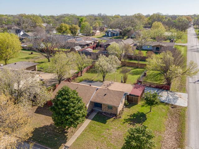 100 N Valley Street, Red Oak, TX 75154