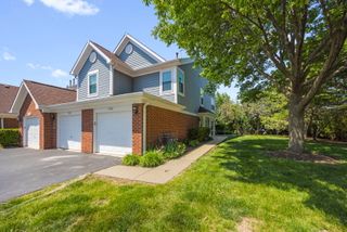 1500 Thornfield Lane, Roselle, IL 60172