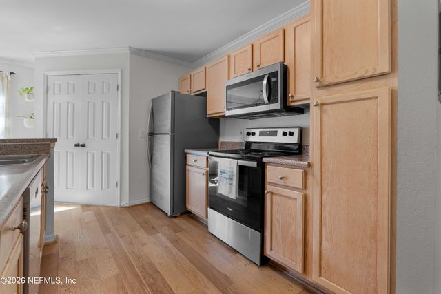 7800 POINT MEADOWS Drive 1437, Jacksonville, FL 32256