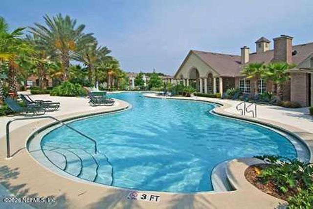 7800 POINT MEADOWS Drive 1437, Jacksonville, FL 32256