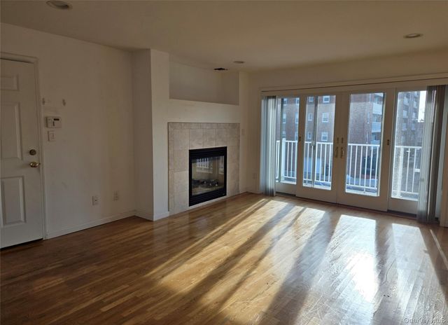269 E Broadway 24, Long Beach, NY 11561