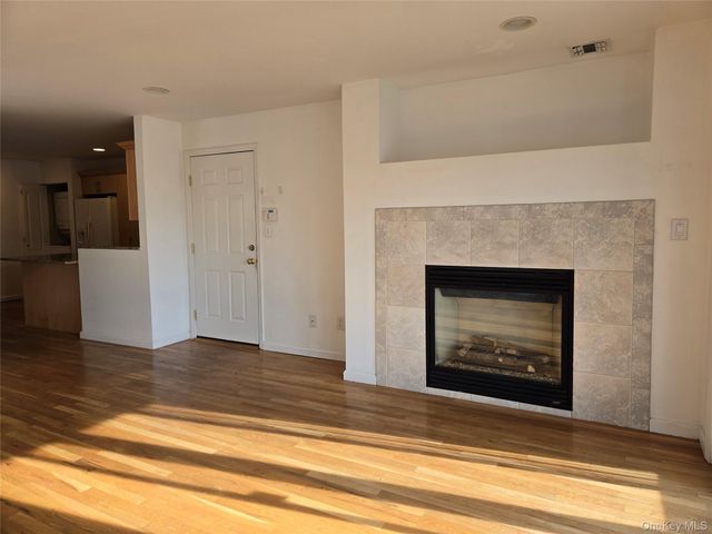 269 E Broadway 24, Long Beach, NY 11561