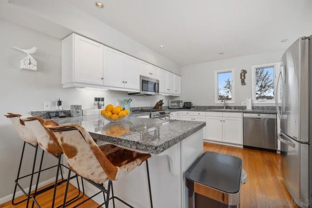 4475 Tivoli St, San Diego, CA 92107