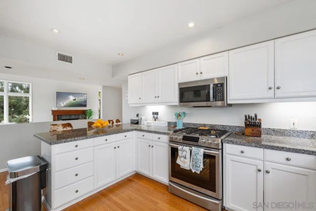 4475 Tivoli St, San Diego, CA 92107