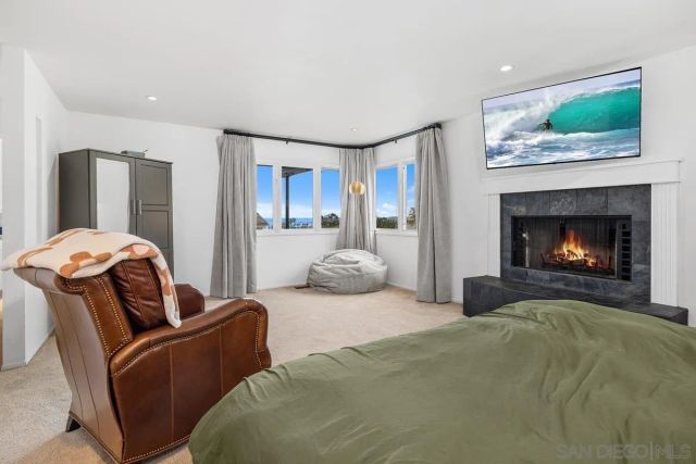 4475 Tivoli St, San Diego, CA 92107