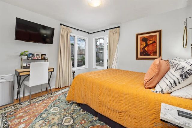 4475 Tivoli St, San Diego, CA 92107