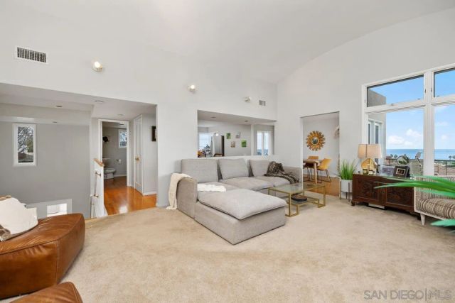 4475 Tivoli St, San Diego, CA 92107