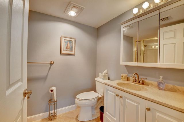 1 HARBOURSIDE Drive 3603, Delray Beach, FL 33483