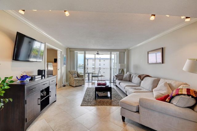 1 HARBOURSIDE Drive 3603, Delray Beach, FL 33483