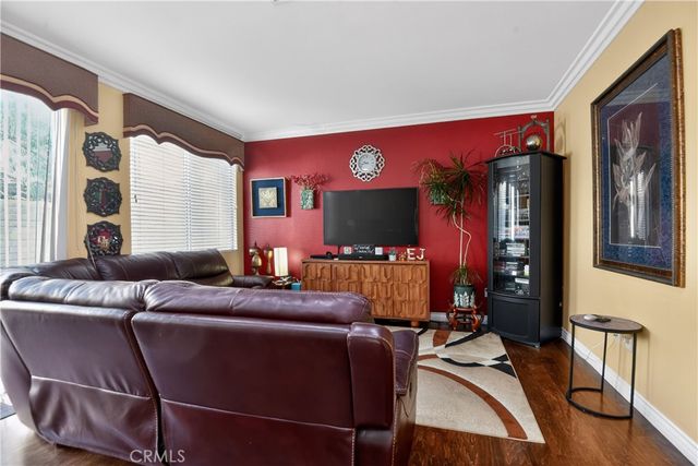 2621 Fallen Leaf Court, Simi Valley, CA 93063