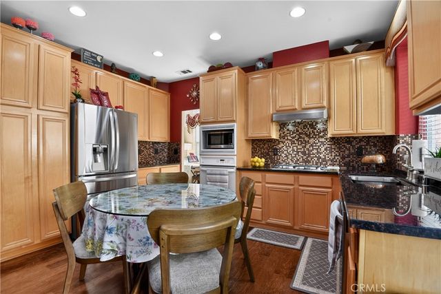 2621 Fallen Leaf Court, Simi Valley, CA 93063