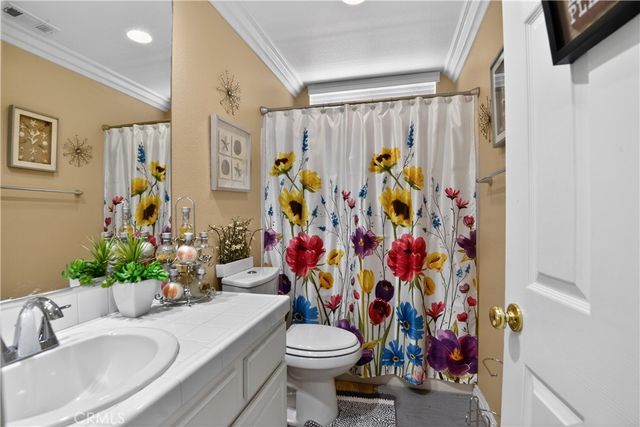 2621 Fallen Leaf Court, Simi Valley, CA 93063