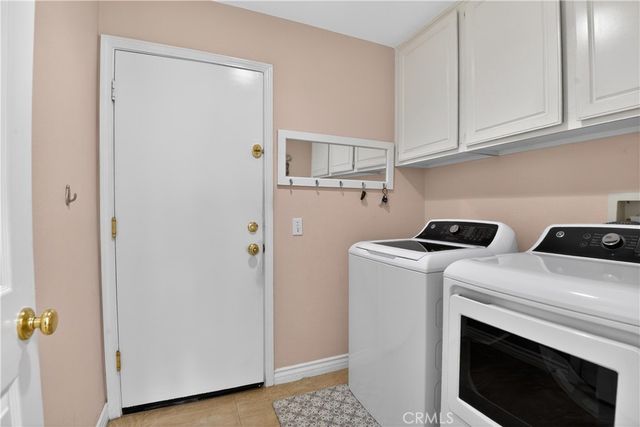 2621 Fallen Leaf Court, Simi Valley, CA 93063