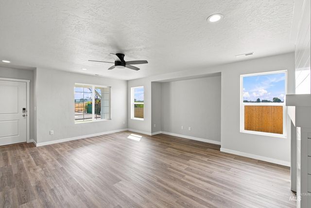 405 Miner Ave, Middleton, ID 83644