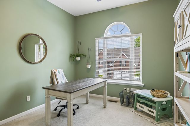940 Century Oak Dr, Nashville, TN 37211
