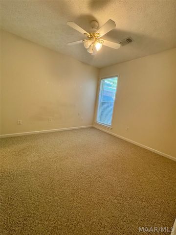 33 JAMESTOWN Loop, Millbrook, AL 36054
