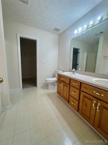 33 JAMESTOWN Loop, Millbrook, AL 36054