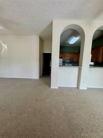 33 JAMESTOWN Loop, Millbrook, AL 36054