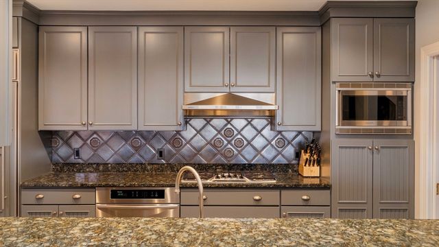 103 Bellevue St 4, Newton, MA 02458