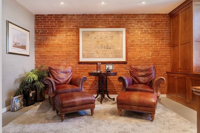 103 Bellevue St 4, Newton, MA 02458